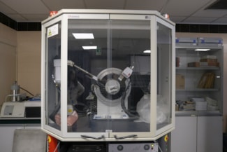 difraccion-rayos-x-Equipo-Bruker D8 Ge(111)